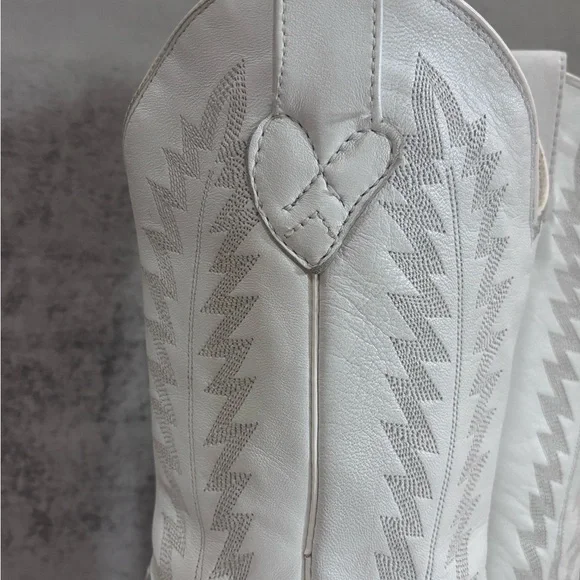 Oak Tree Farms White Leather Western Pull On Snip Toe Boots Size 6.5 - Picture 3 of 15
